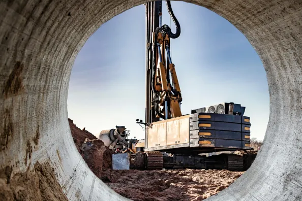 Hydraulic,Drilling,Machine,In,Excavation,At,The,Construction,Site.,Modern